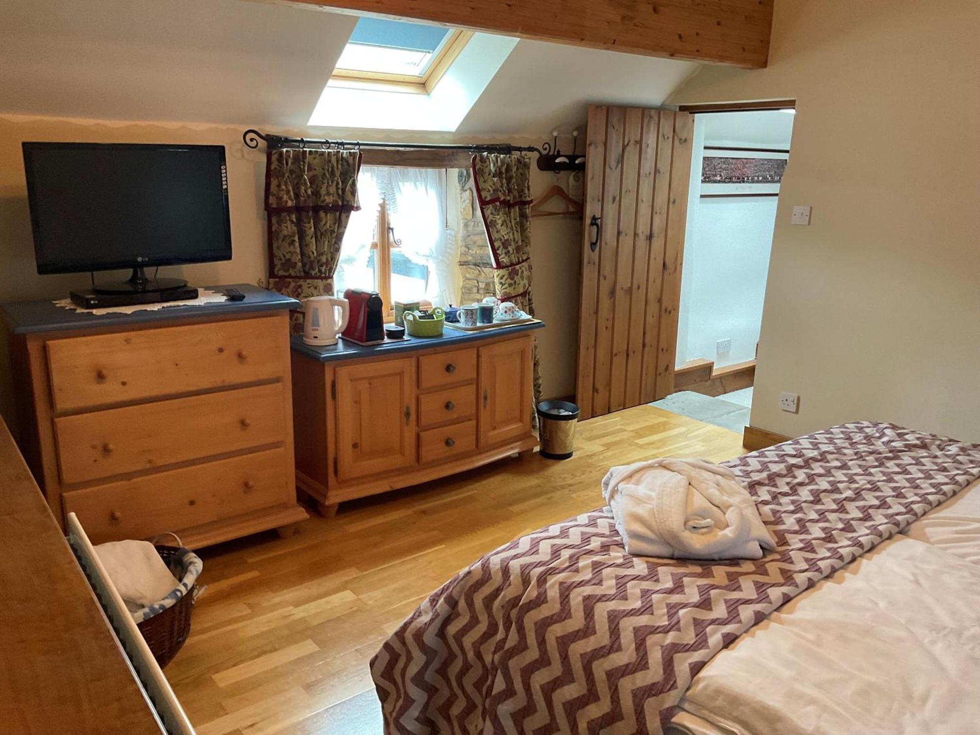 Armidale Cottages B&B Вёкингтон Номер фото